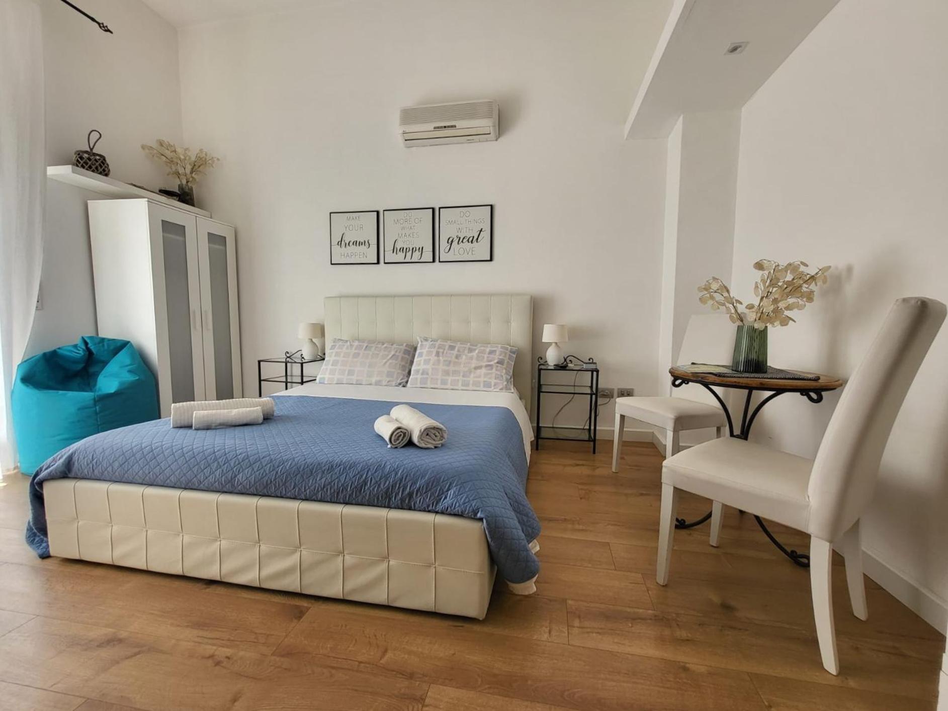 Living Cagliari B&B 외부 사진
